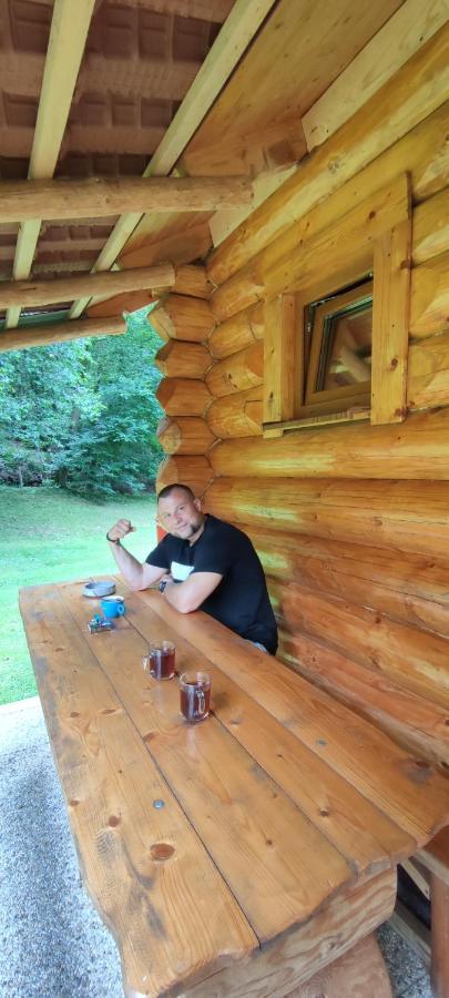 Dum A Dum Zivohost Hotel Екстериор снимка