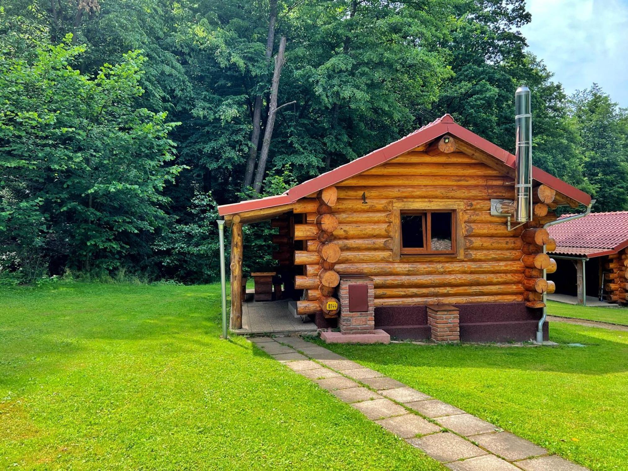 Dum A Dum Zivohost Hotel Екстериор снимка