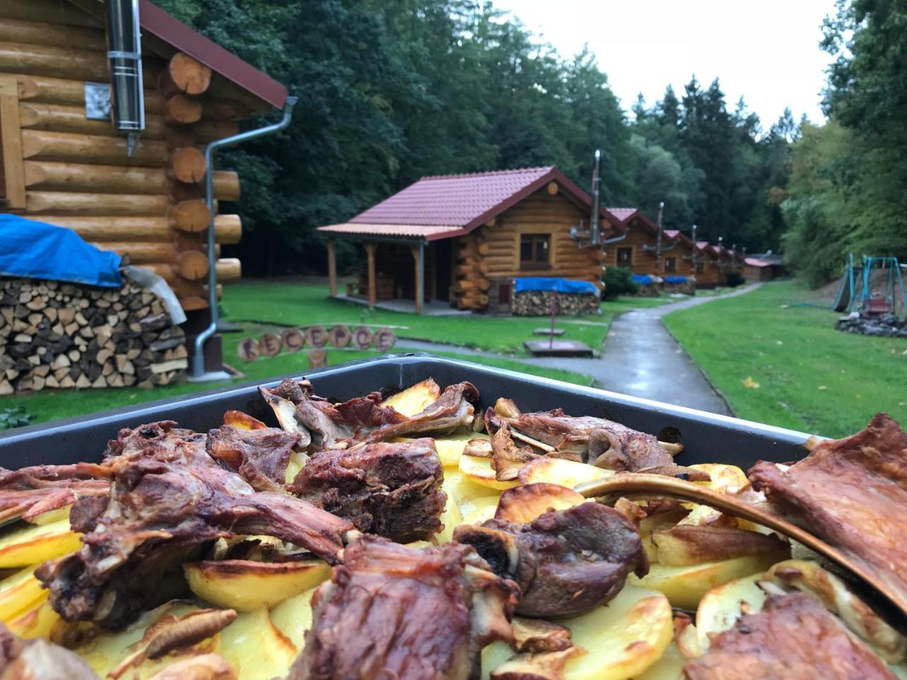 Dum A Dum Zivohost Hotel Екстериор снимка